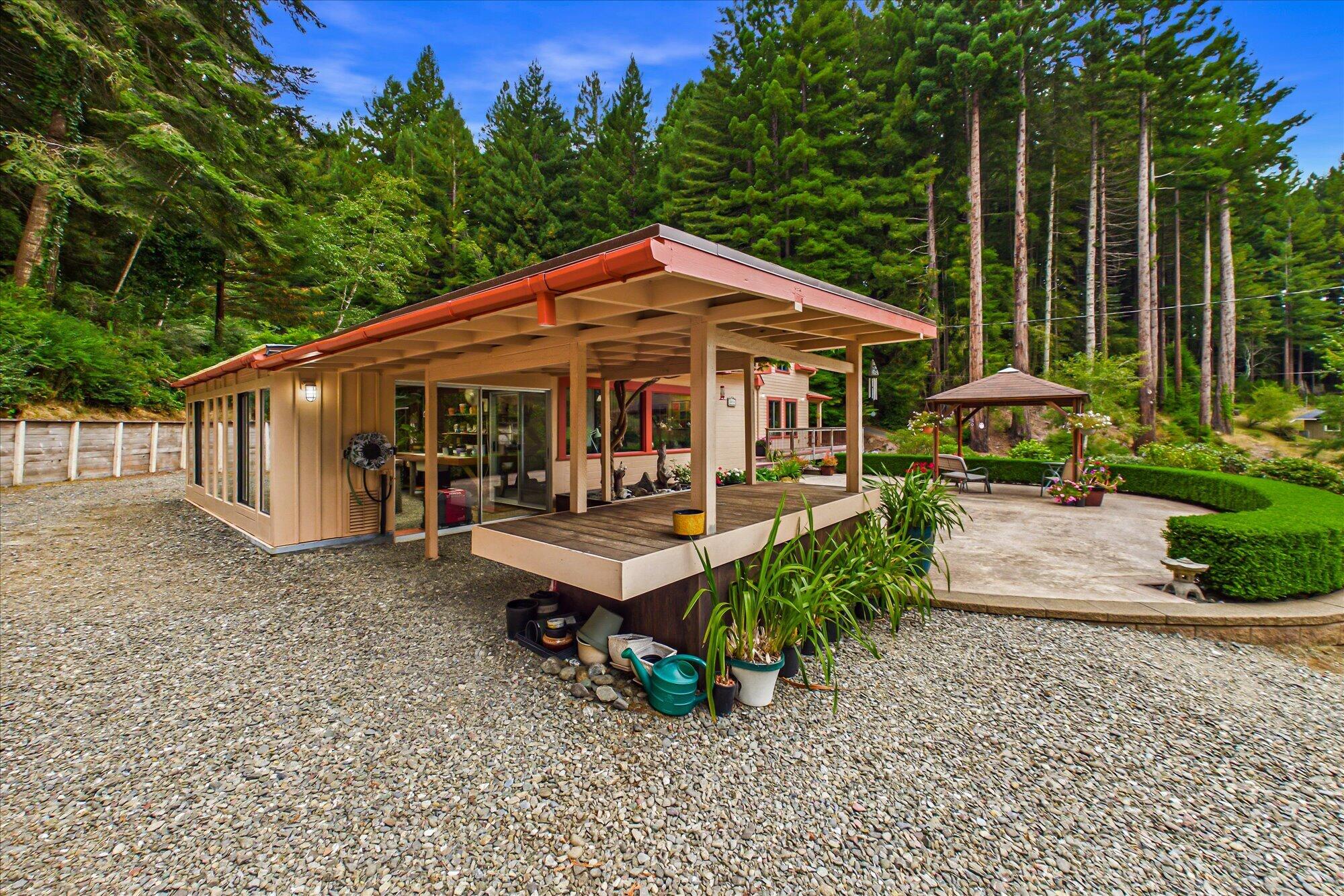 2838 Spears Road
