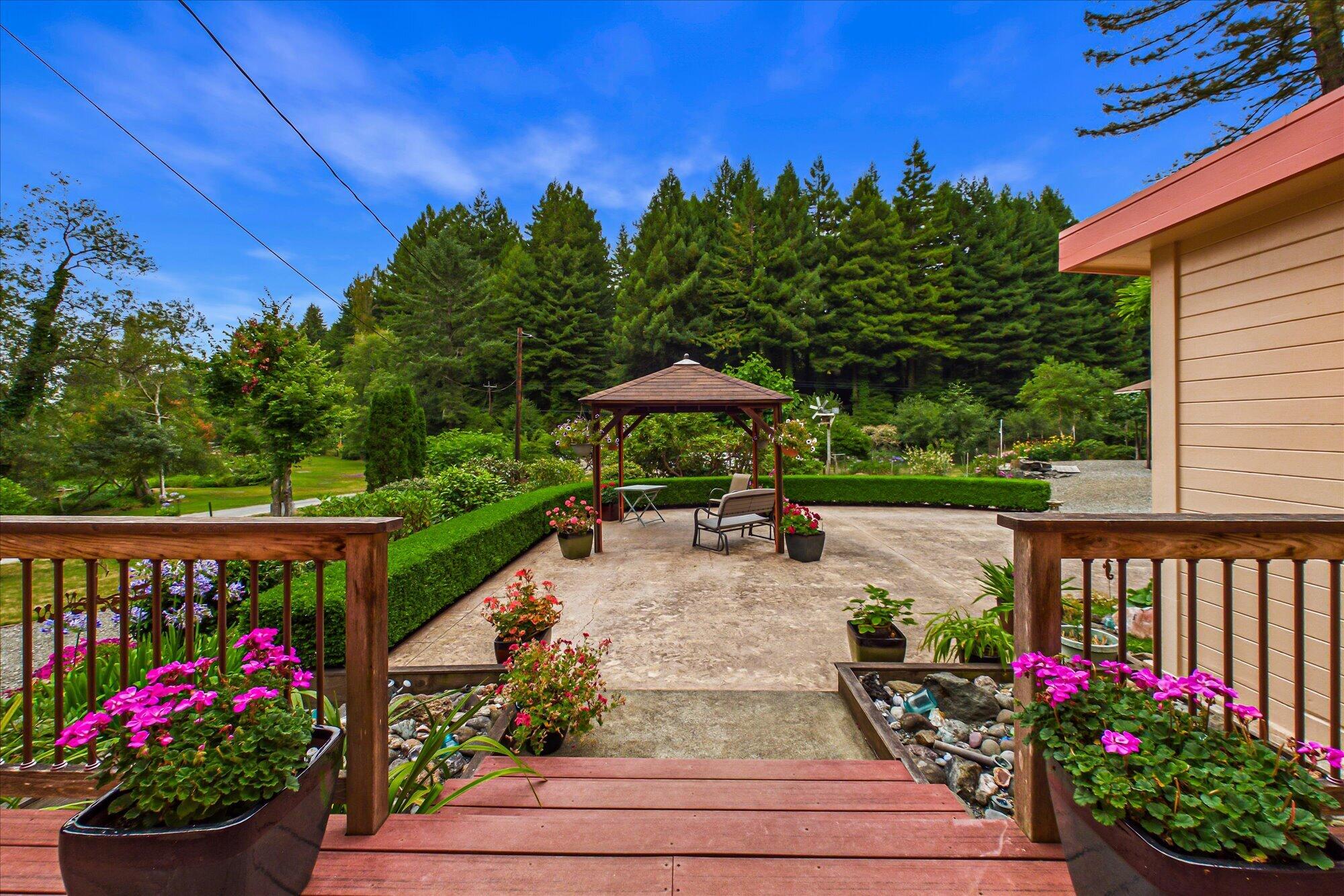 2838 Spears Road