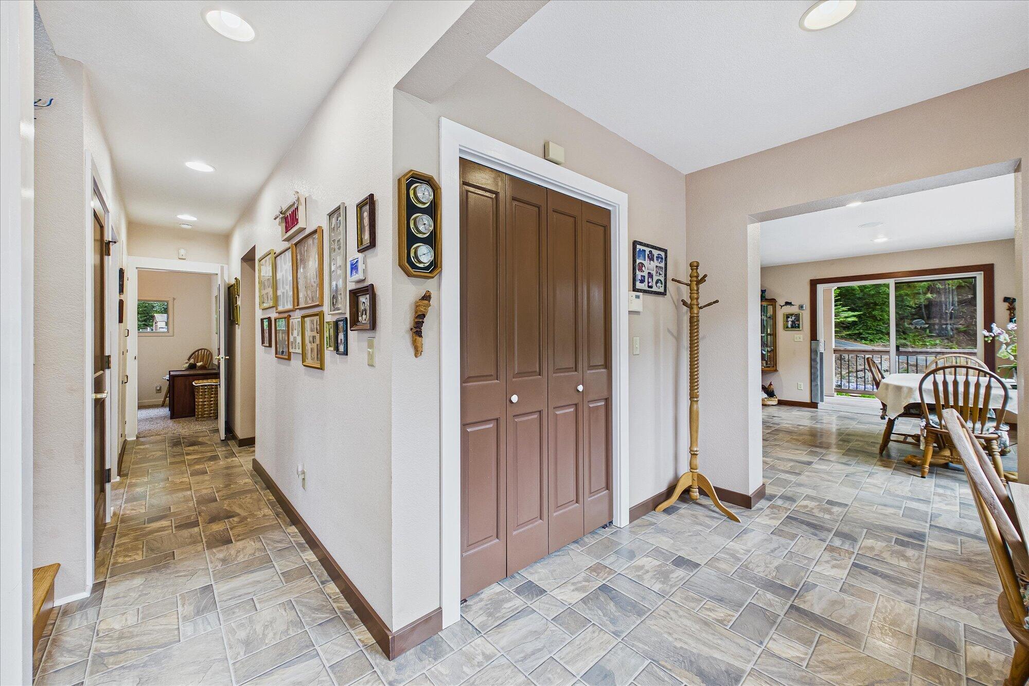 2838 Spears Road