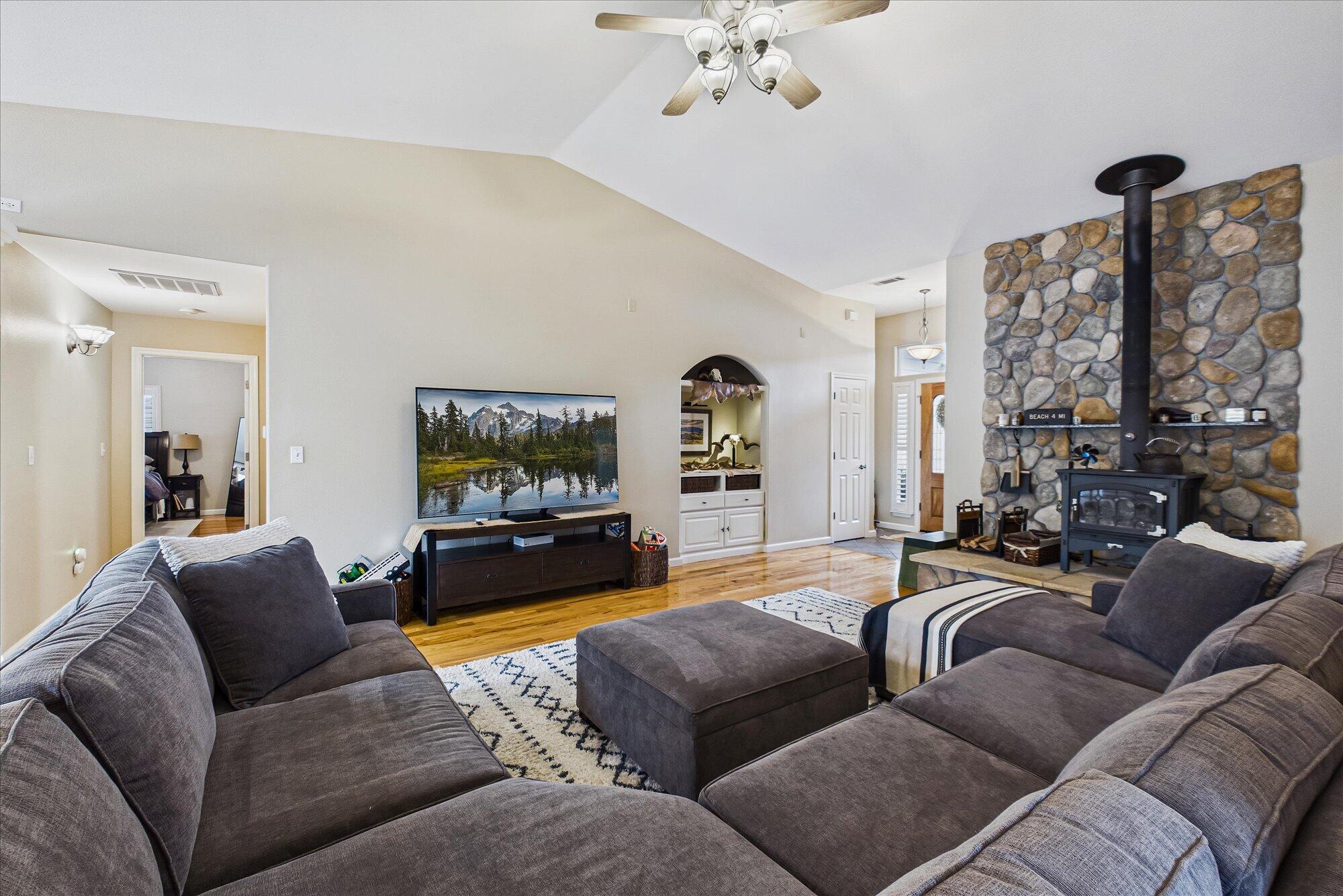 3233 Remie Court