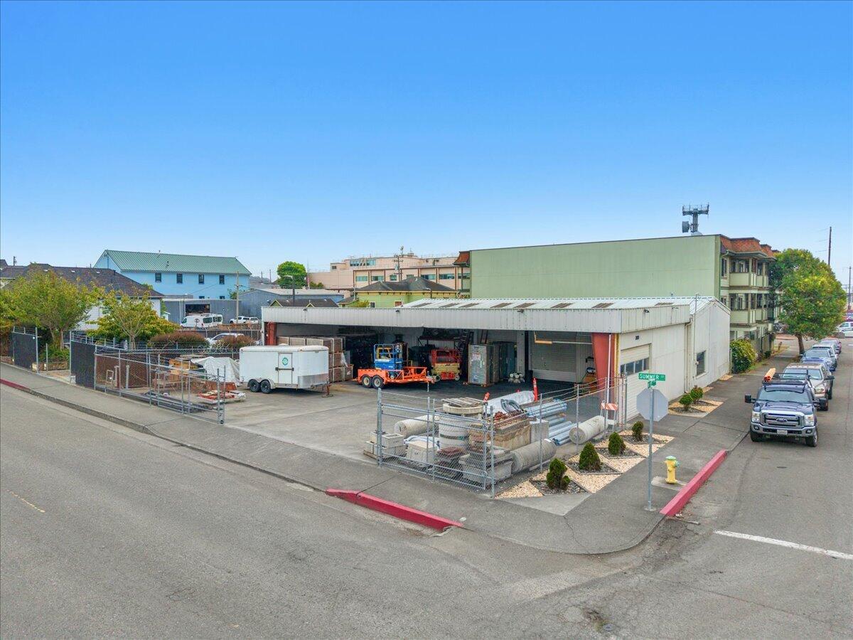 309 W 15th Street