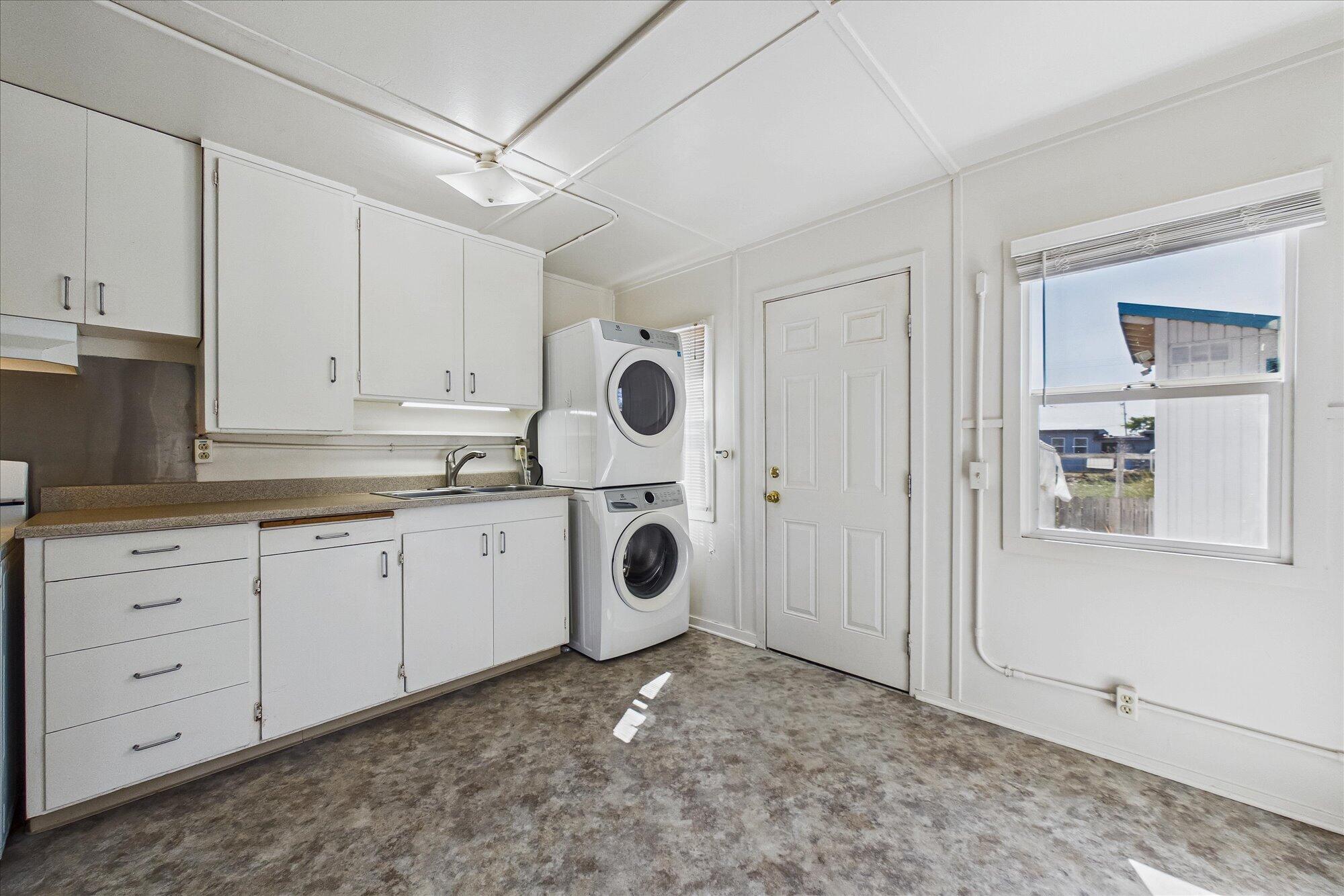 141+161 Cod Street