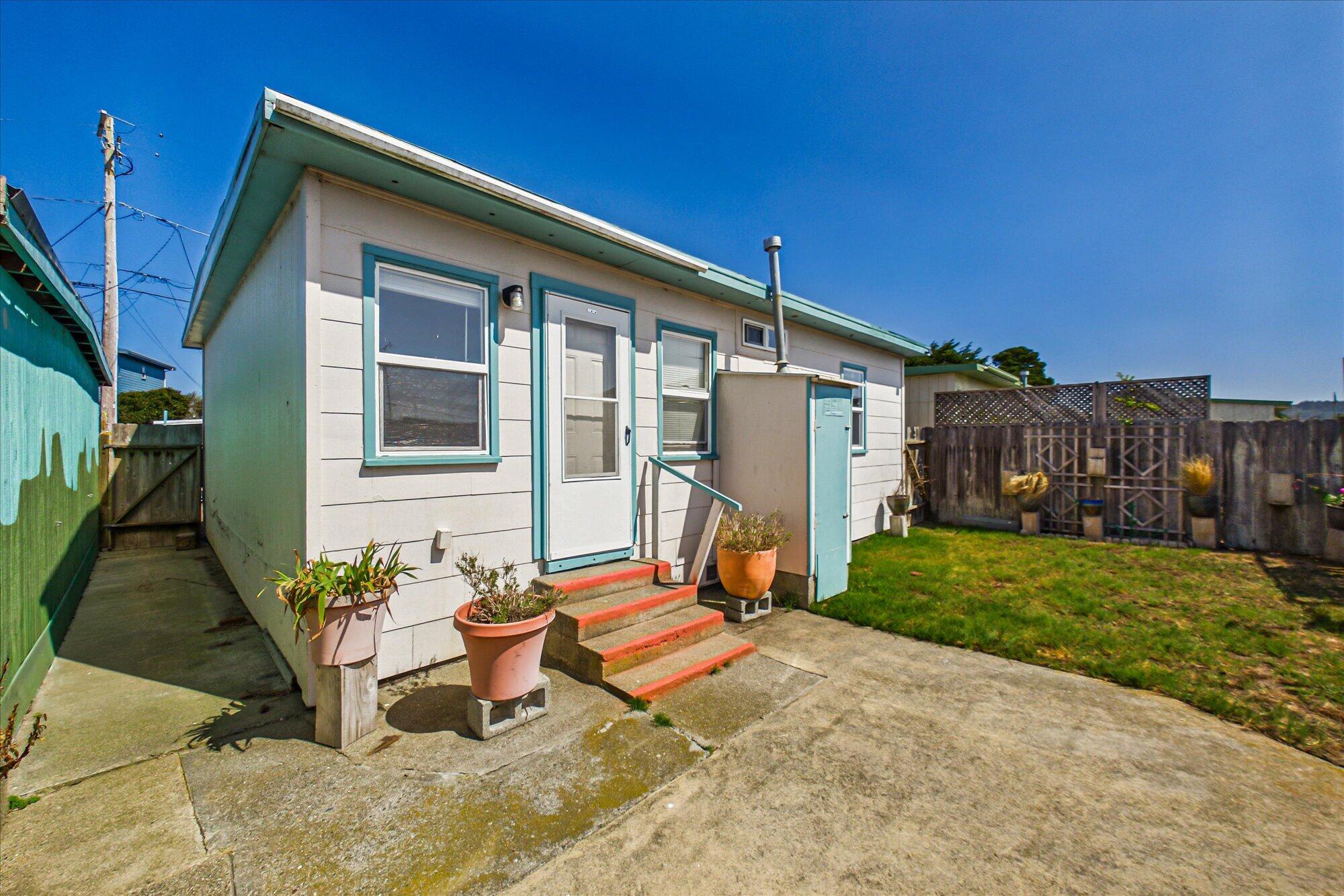 141+161 Cod Street