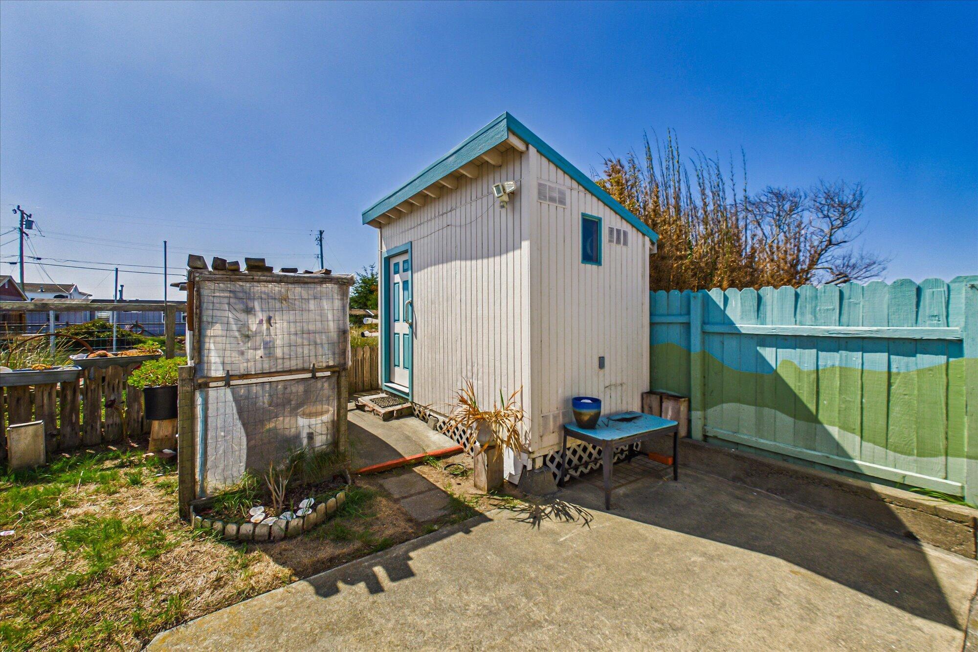 141+161 Cod Street