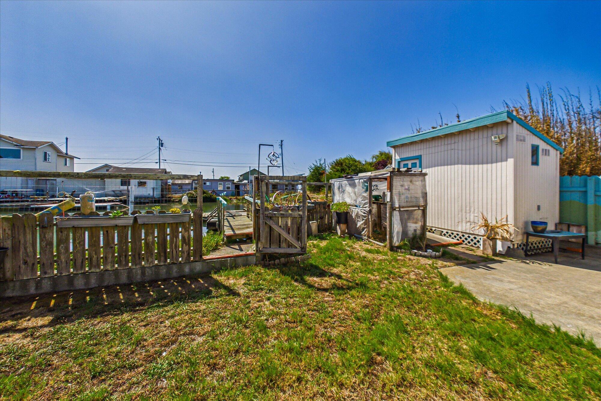 141+161 Cod Street