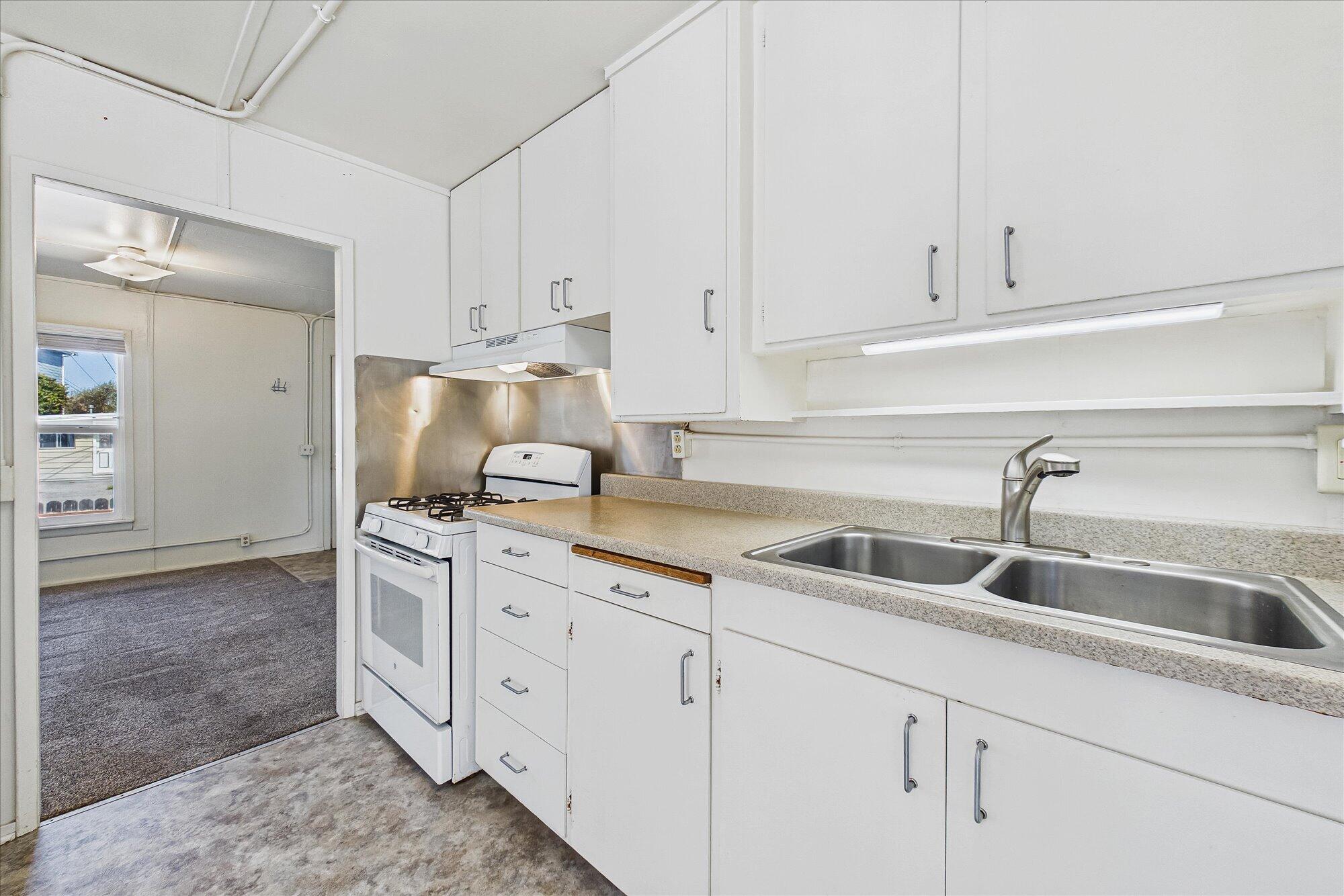 141+161 Cod Street