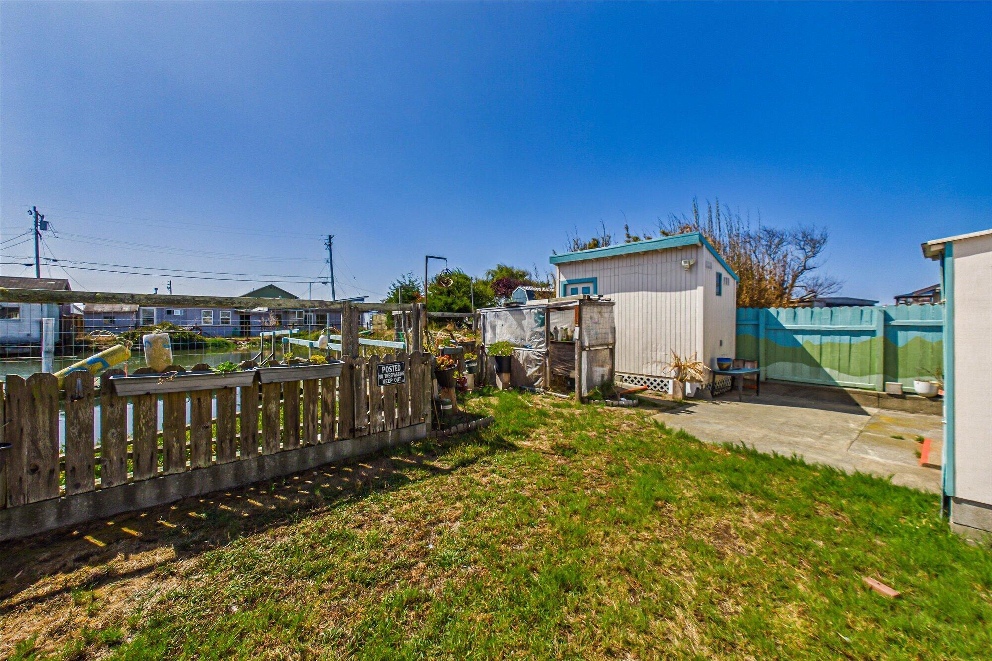 141+161 Cod Street