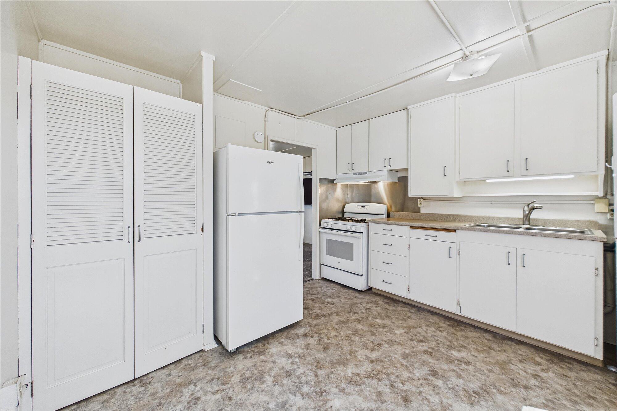 141+161 Cod Street