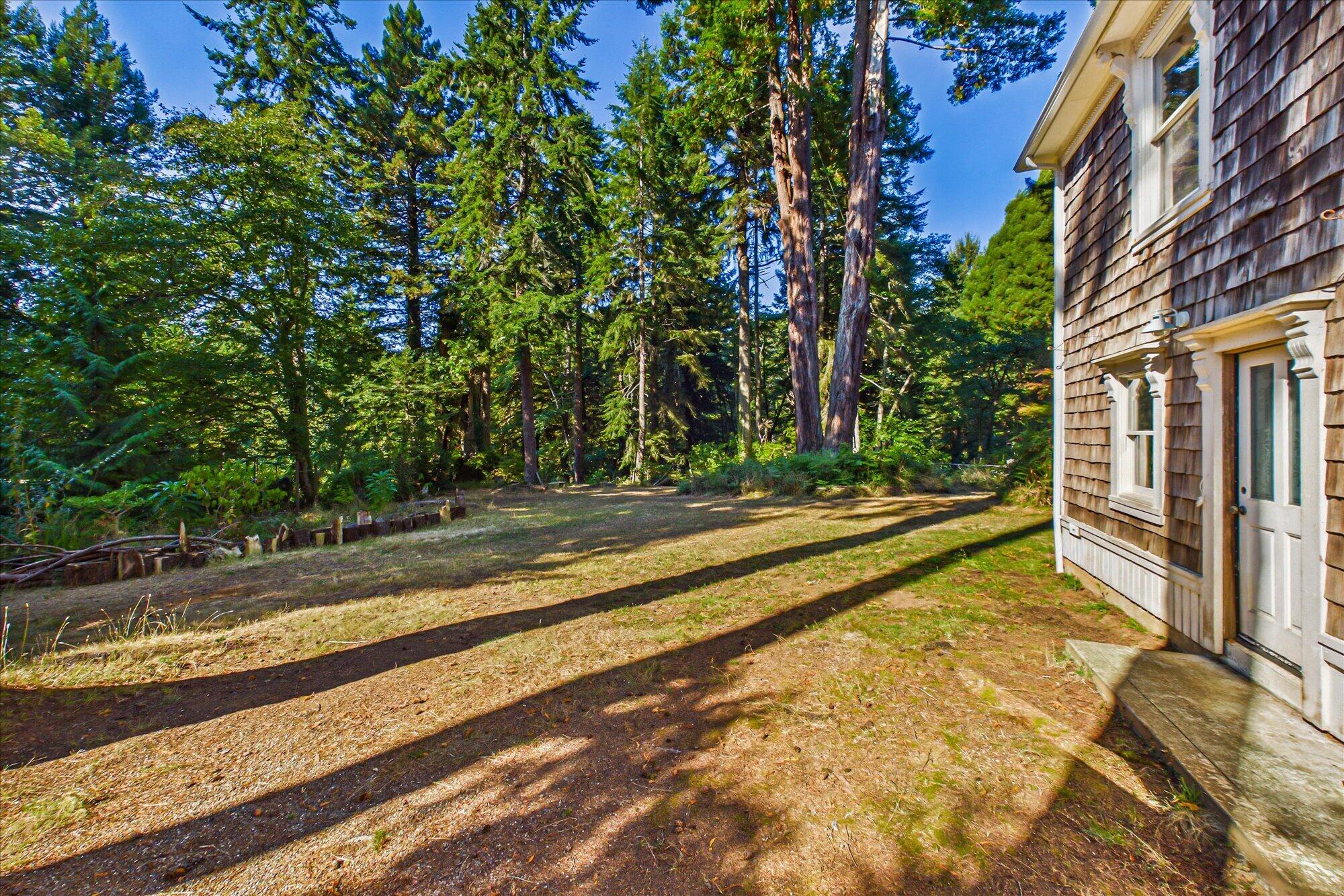 833 Kahlstrom Avenue