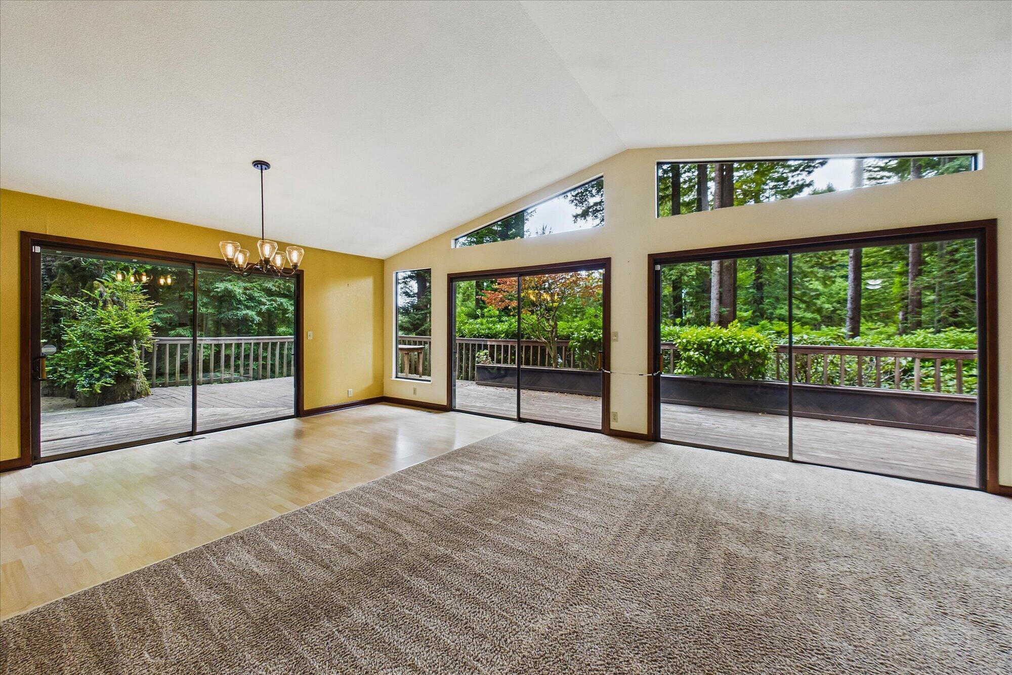 15 E California Avenue