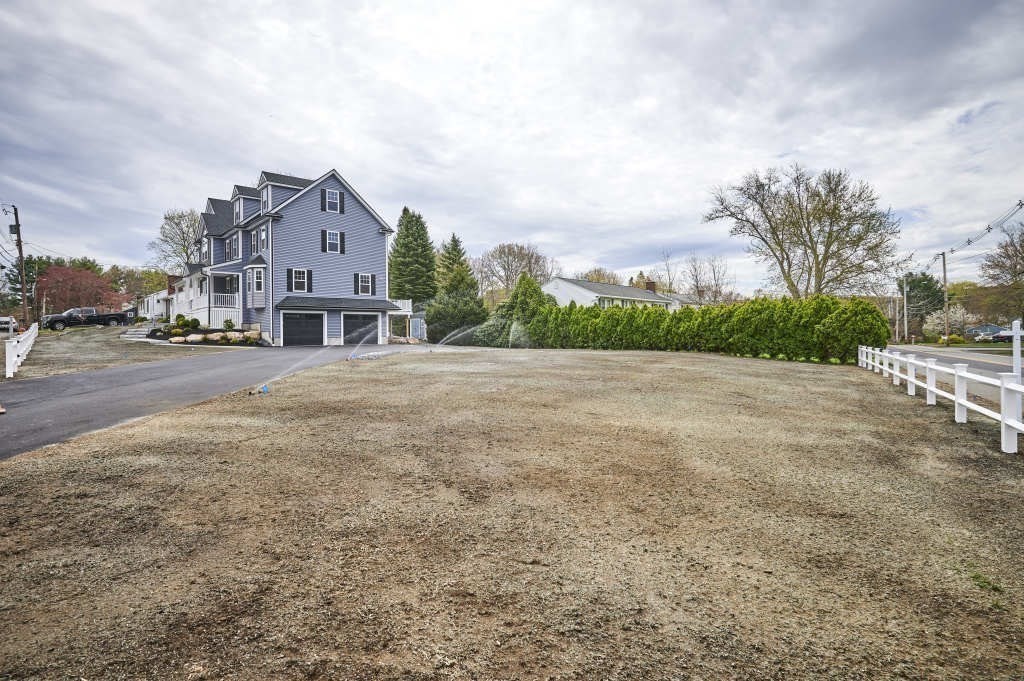 1 Brantwood Lane