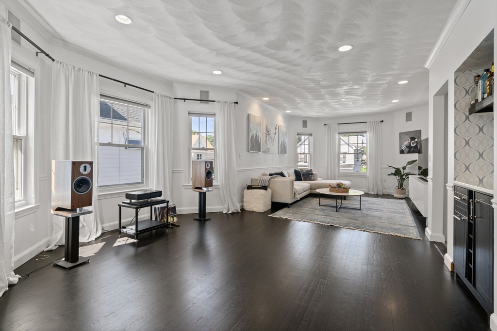 63 Sheridan Ave # 63