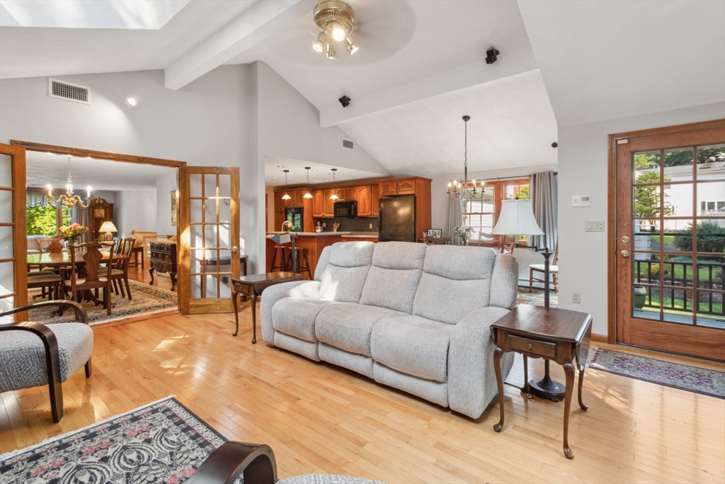 21 Stevin Dr