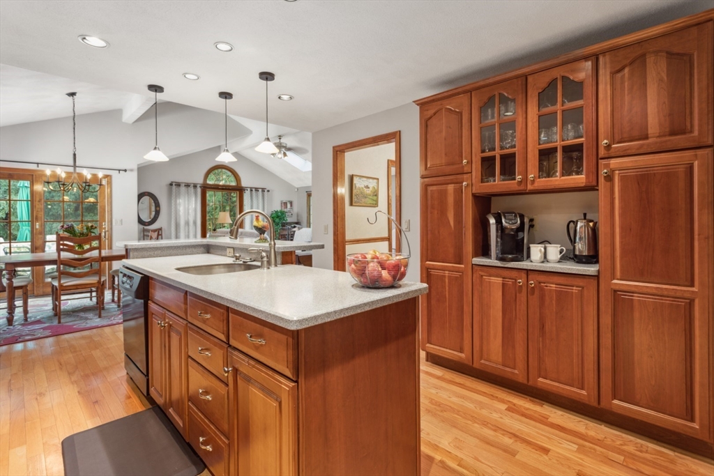 21 Stevin Dr