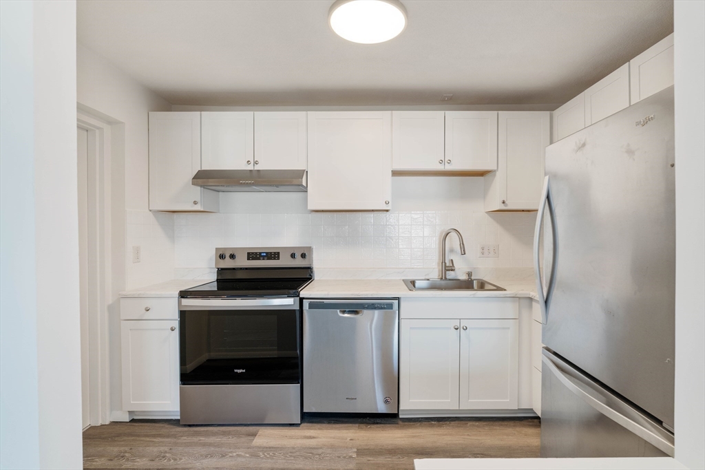 297 Main St # 16