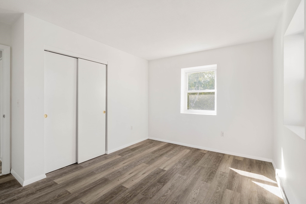 297 Main St # 16