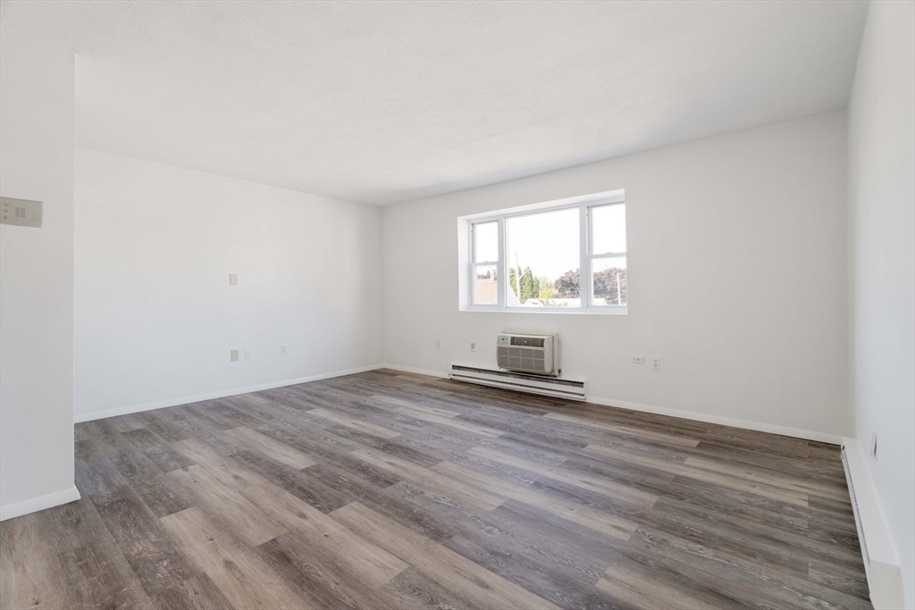 297 Main St # 16