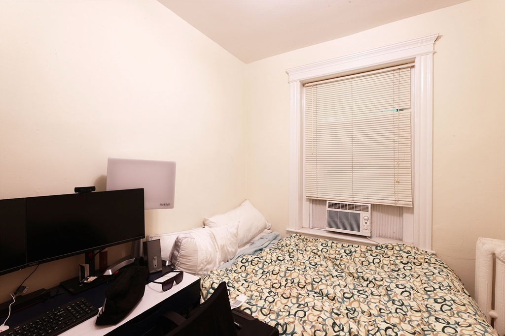 35 Westbourne Ter # 2
