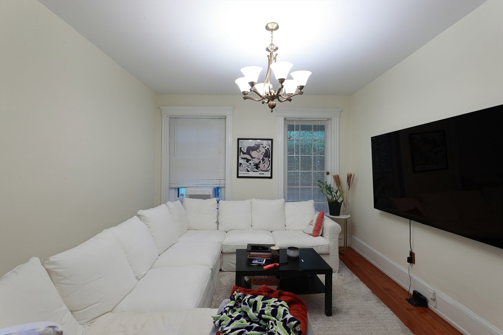 35 Westbourne Ter # 2