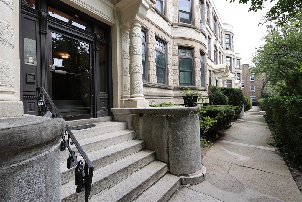 35 Westbourne Ter # 2