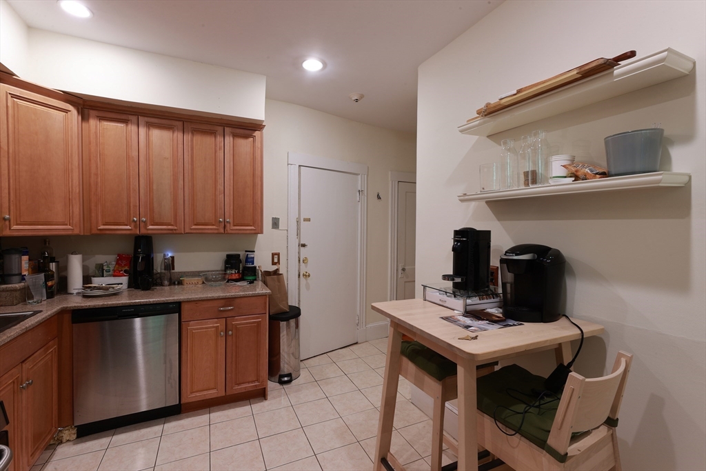 35 Westbourne Ter # 2