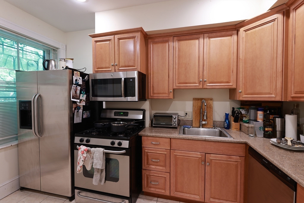 35 Westbourne Ter # 2