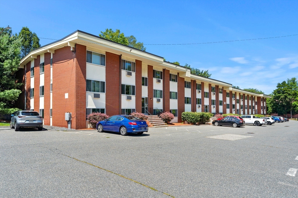 74 Beach St # 9 Unit: 6-9