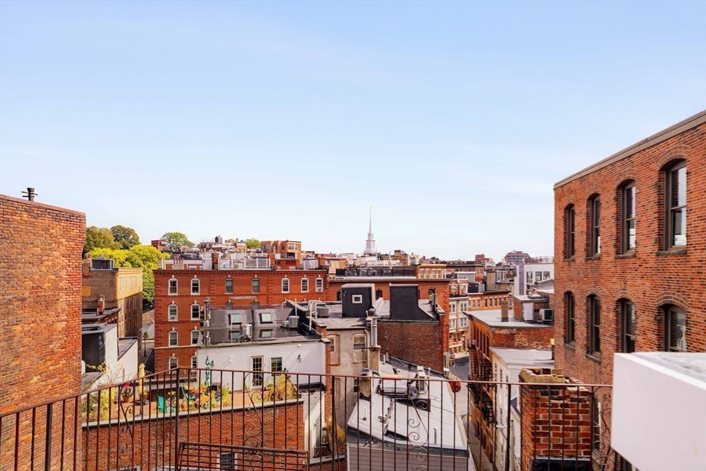 129 N Washington St # 3