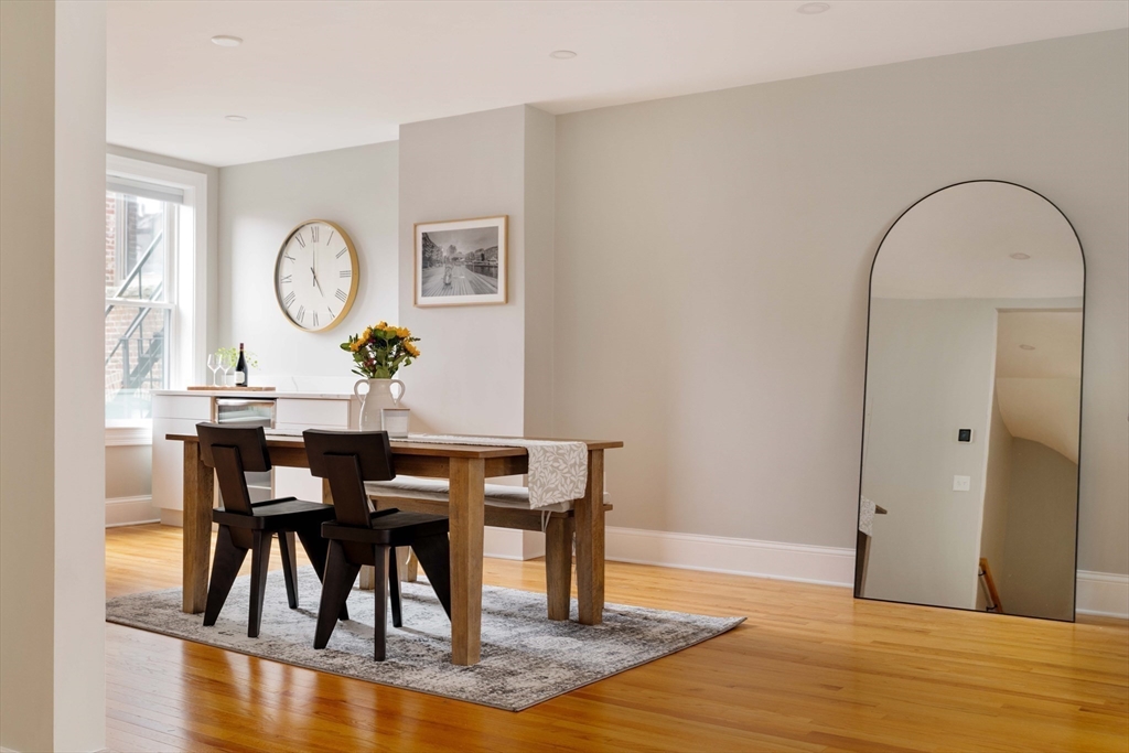 129 N Washington St # 3