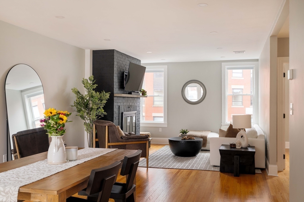 129 N Washington St # 3