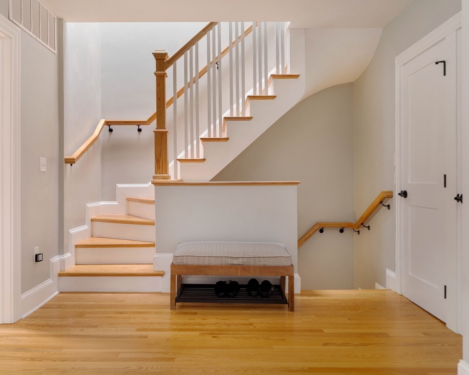 129 N Washington St # 3