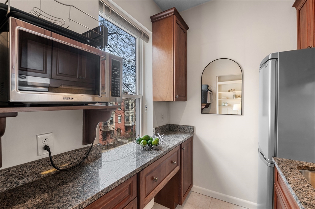 17 Follen St # 3F