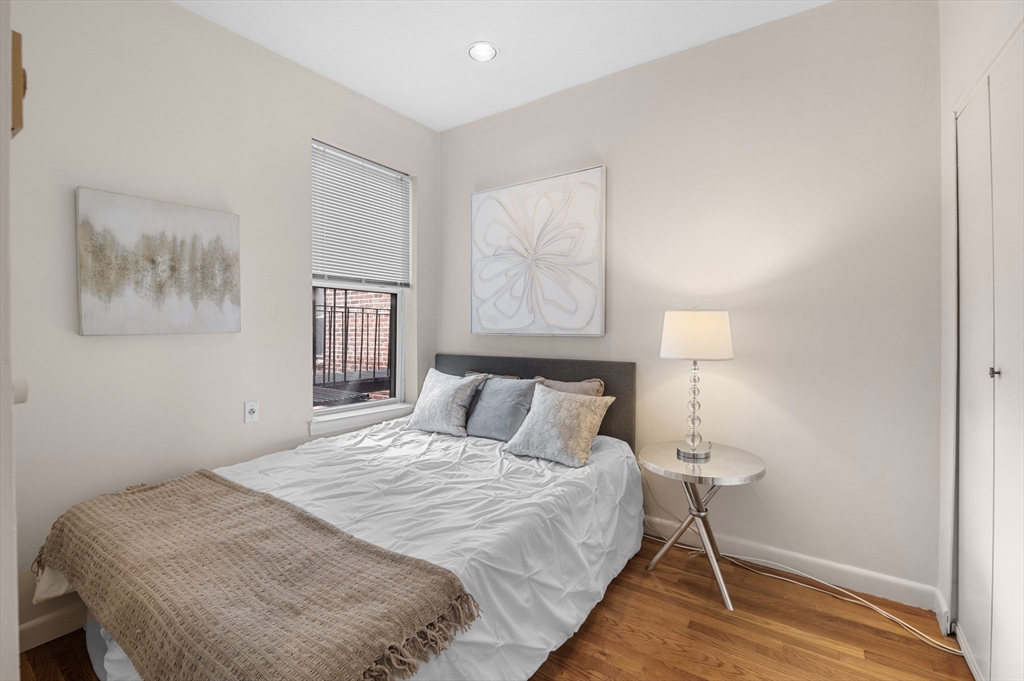 17 Follen St # 3F