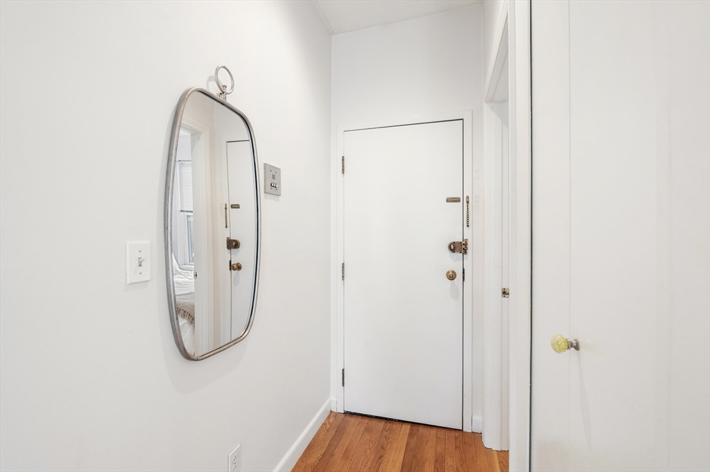 17 Follen St # 3F