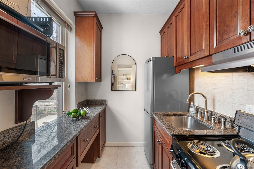 17 Follen St # 3F