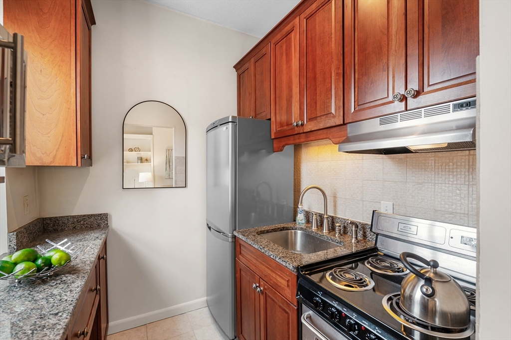 17 Follen St # 3F
