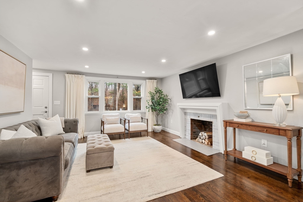 9 Stoneybrook Rd
