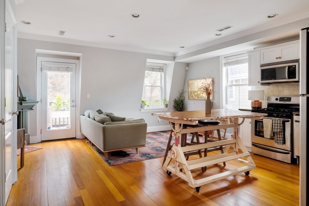 394 East 8th Street Unit 3