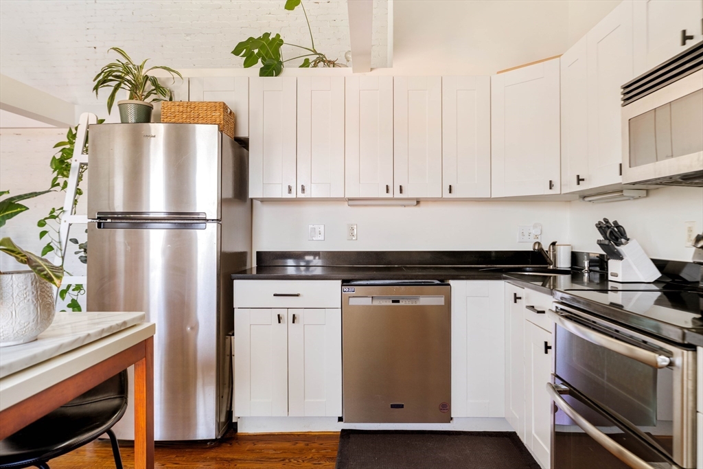 130 Massachusetts Ave # 6