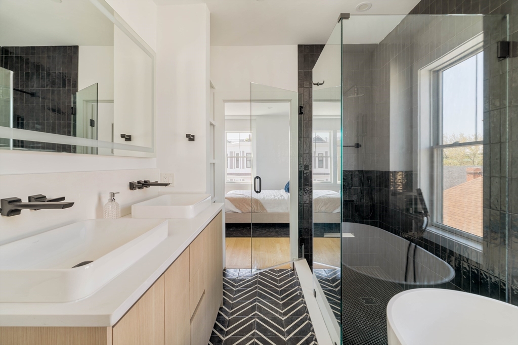 30-32 Condor St # 5