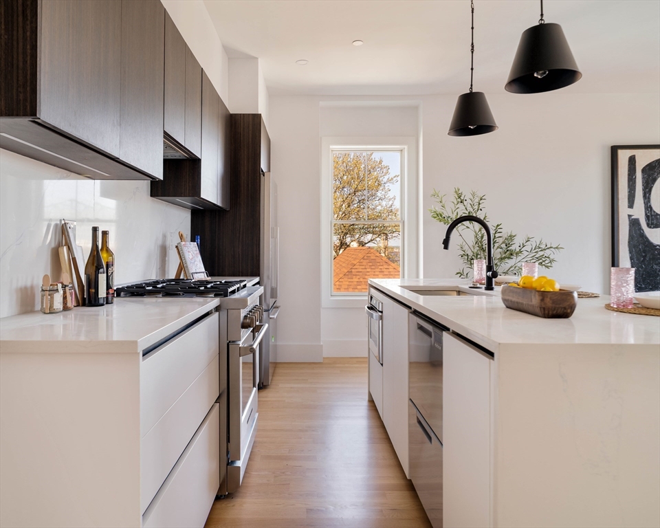 30-32 Condor St # 5
