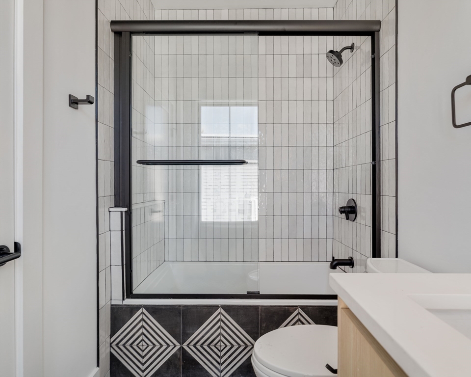 30-32 Condor St # 5