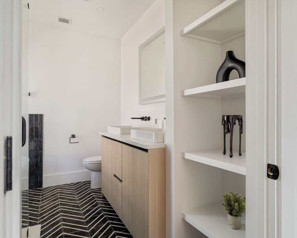 30-32 Condor St # 5