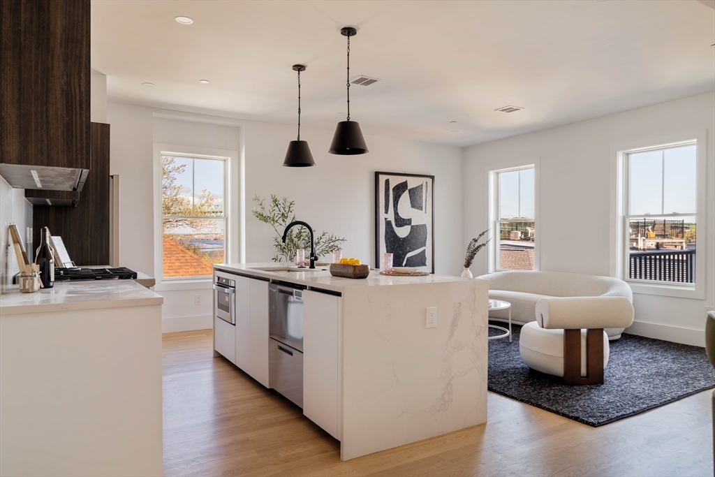 30-32 Condor St # 5