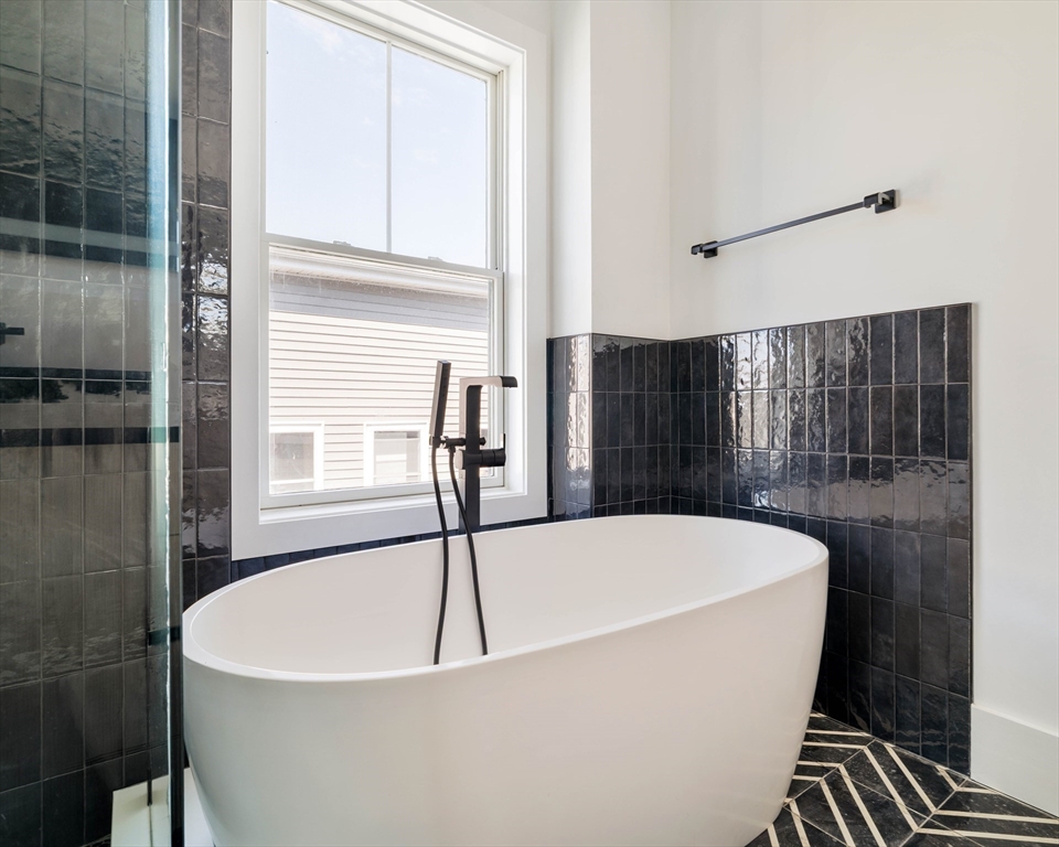 30-32 Condor St # 5