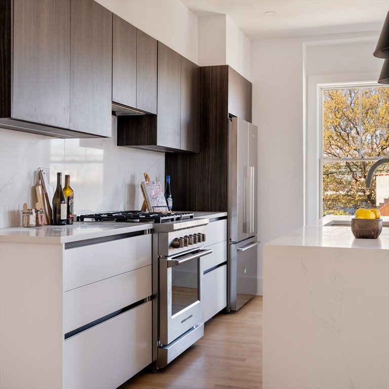 30-32 Condor St # 5