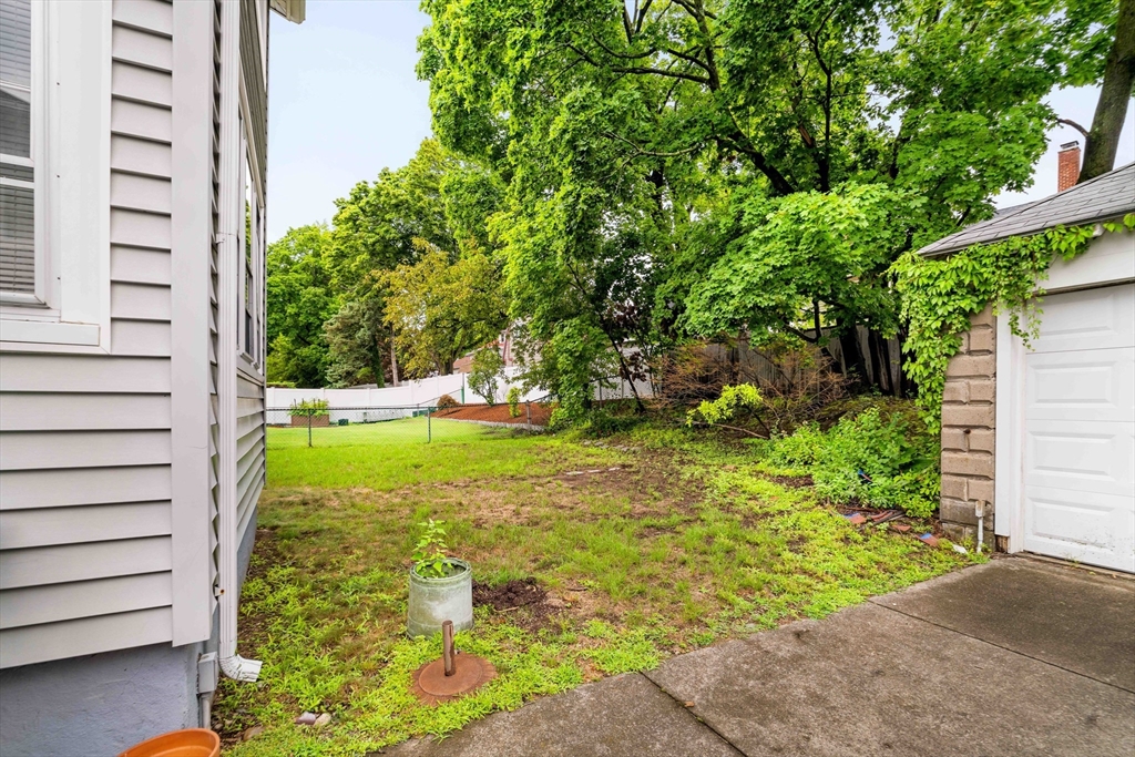27 Pitcher Ave