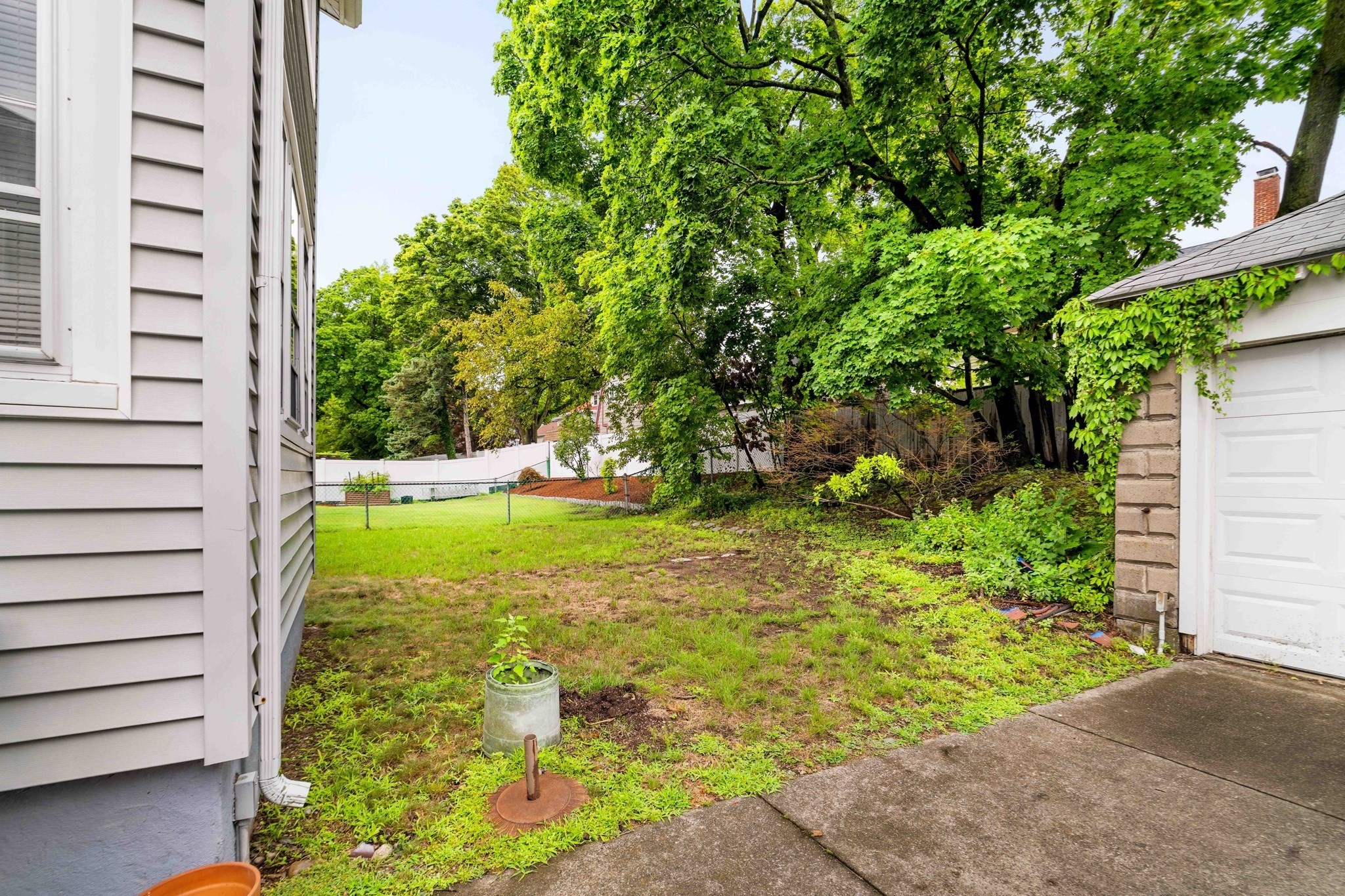 27 Pitcher Ave