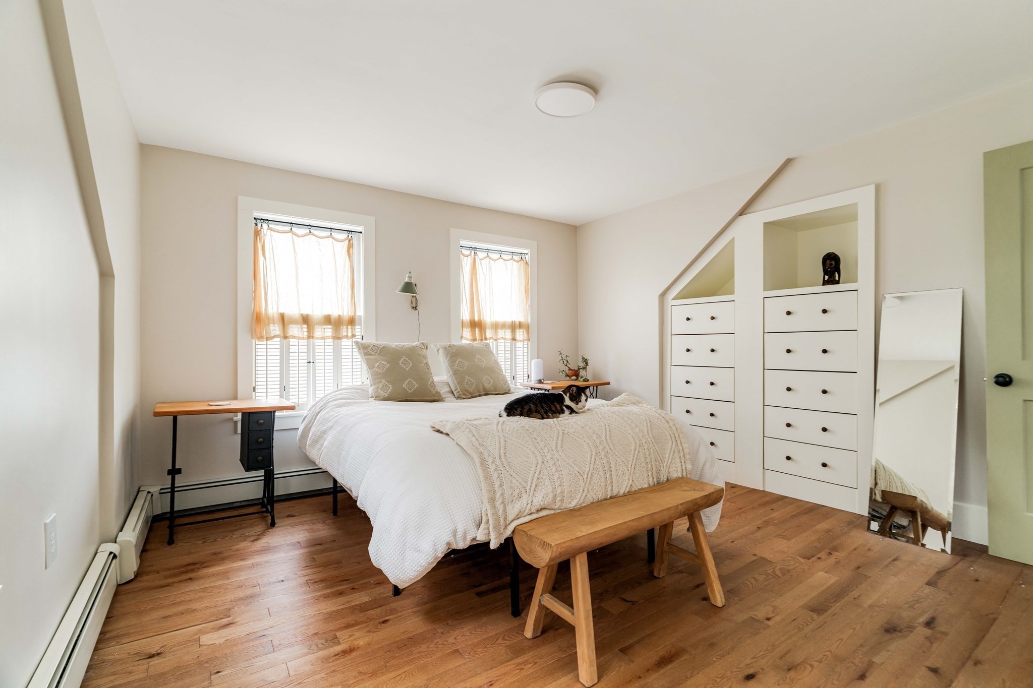 11 Byron St