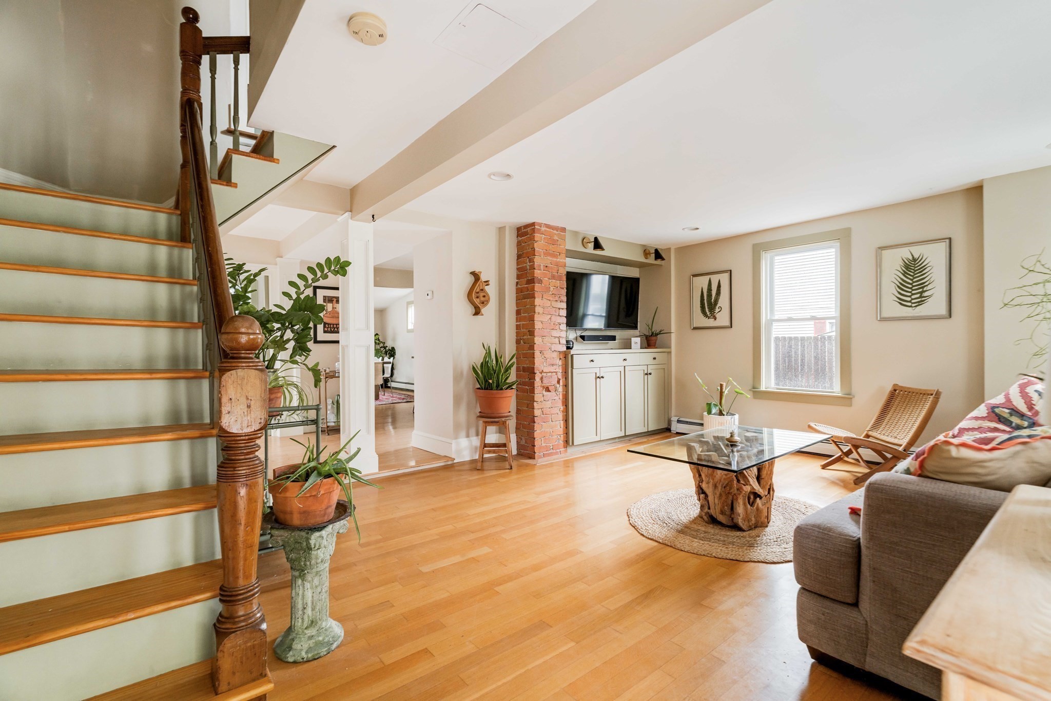 11 Byron St